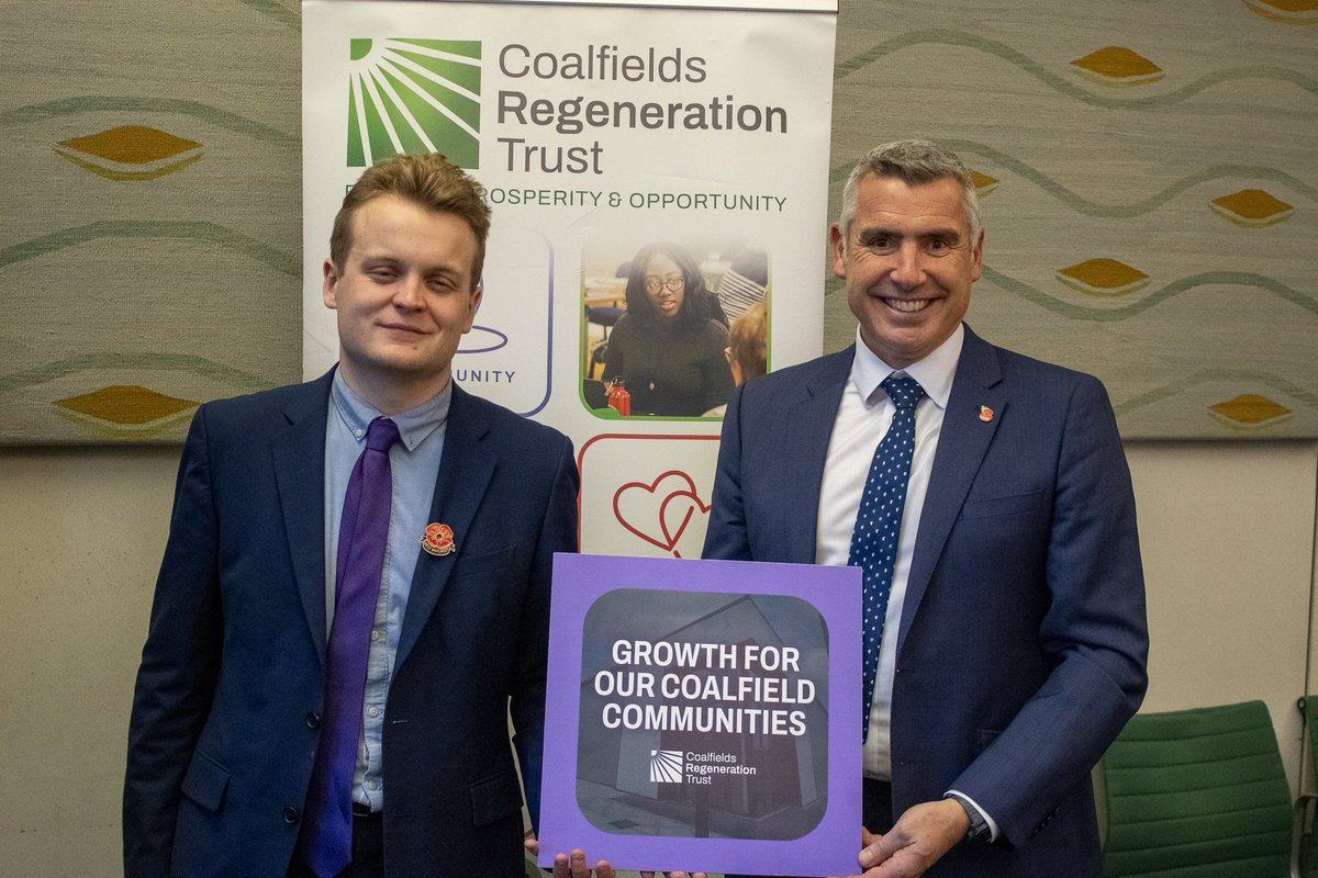 Great to see <a href="/Euan4Falkirk/">Euan Stainbank MP</a> at our <a href="/CoalfieldsRegen/">Coalfields Regeneration Trust</a> MP Drop In yesterday.

We're looking forward to working with you for coalfield communities in #Falkirk