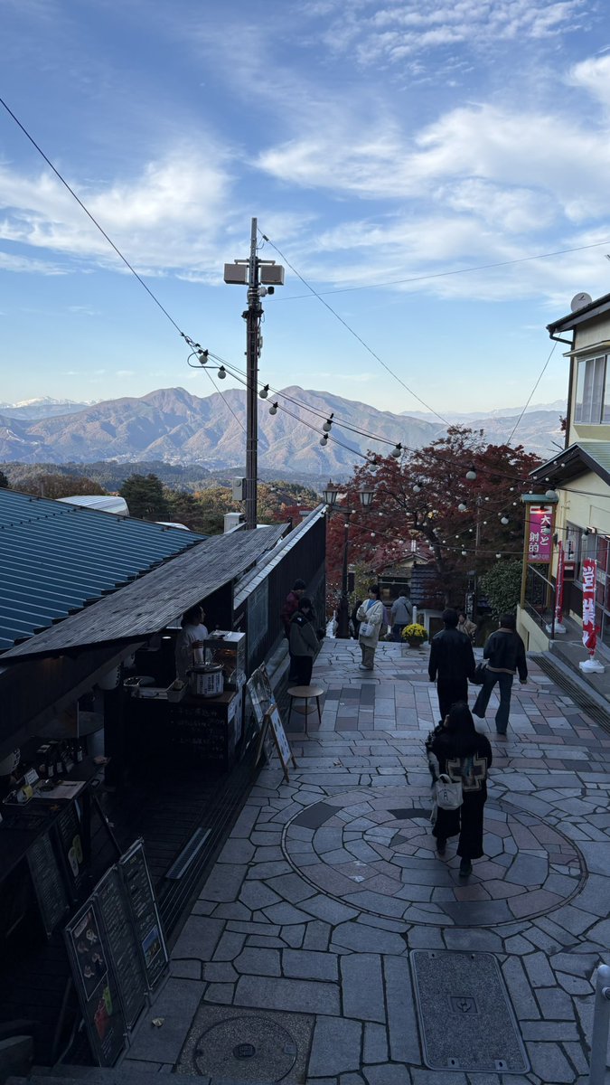 sakura178_417's tweet photo. ともだちと伊香保に紅葉みにいった🍁 https://t.co/f9NxBsOdmr