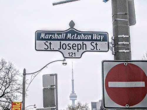 Qzedia's tweet image. Watching a #ParadigmShift unfold is brutal.