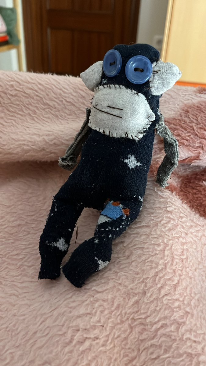 jojtiny's tweet image. i tried to make a sock monkey 😭
