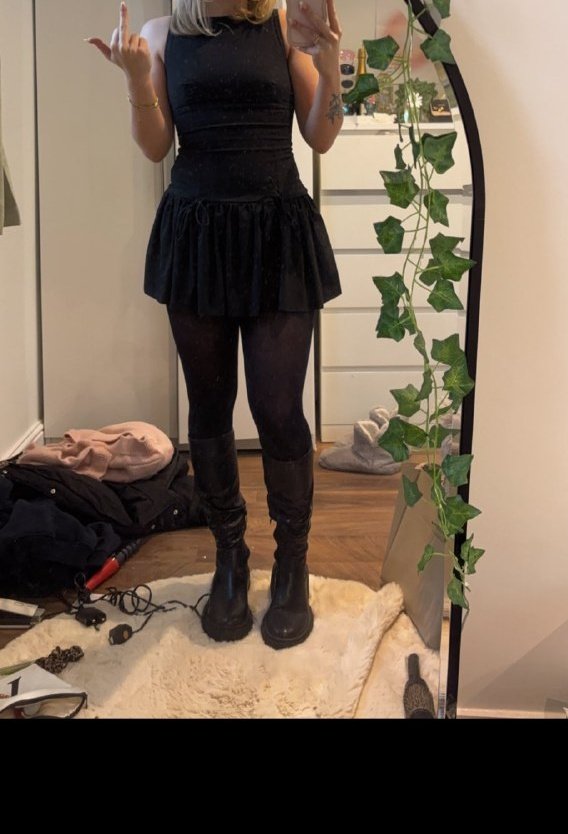 اللي كلب وديوث تعال. ادعسك واديثك يالحيوان #كلب_دفيع  #كلب_خاضع  #عمه  #عمتكم #عمه_للكلابُ  #كلاب  #ديوت_بدوي  #ديوث #خنيث