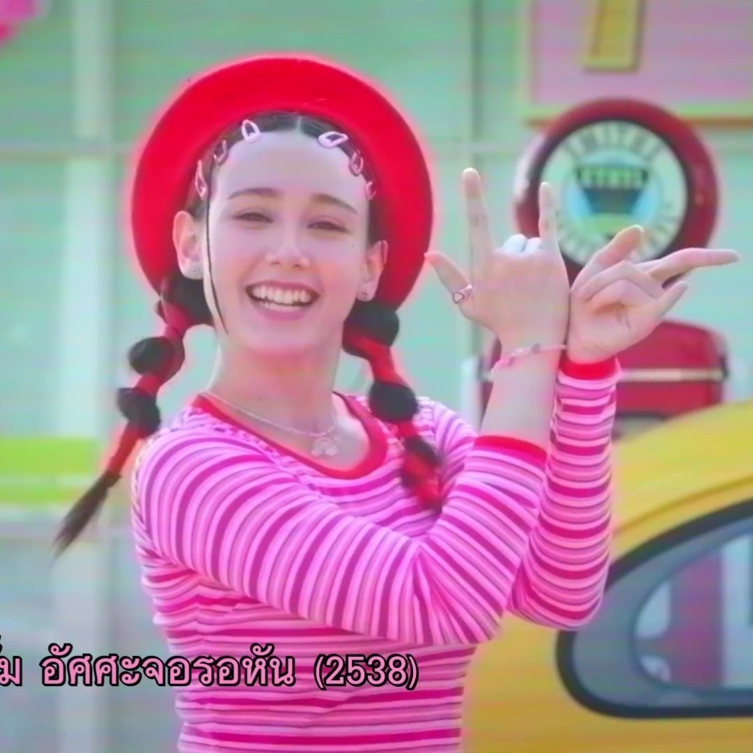 kimnyangky's tweet image. #ดีว่าราวี​ #DivaLaVie #yolochari

ทีมเคสโหดมาก​ น้อง​ชาริ​กับพี่​แจ๊คกี้​ เหมือนคนเดียวกันจริง​ ถ้าคนไม่รู้จักศลป​ 2 คนนี้​ เค้าคงแยกไม่ออก​ เหมือนมากกก😭

ปลายฝันตอนเด็ก​                ปลายฝันตอนโต