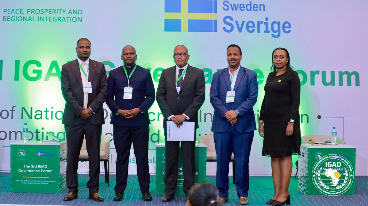 IGADPeace's tweet photo. 🎙️ Panel 2 | 3rd IGAD Governance Forum:
Exploring the Role of Election Management Bodies in Peaceful Political Transitions and Mitigating Conflict.
🗣️ Panellists:
-Mr. Chrispine Owlye, @IEBCKenya 
-Dr Winluck Wahiu, @Int_IDEA  
-Mr. Abdiaziz Abdirahman, Election Expert, #Somalia🇸🇴
-Ms. Anne Kathurima, Election Expert, #Kenya 🇰🇪 

🎤 Moderator: Mr. George Lemi Stans, South Sudan National Election Commission.

#IGAD #3rdIGF #IGAD4Peace #IGADGovernanceForum #IGADPeace #Peace #Sweden #Governance #Democracy #PeaceAndSecurity