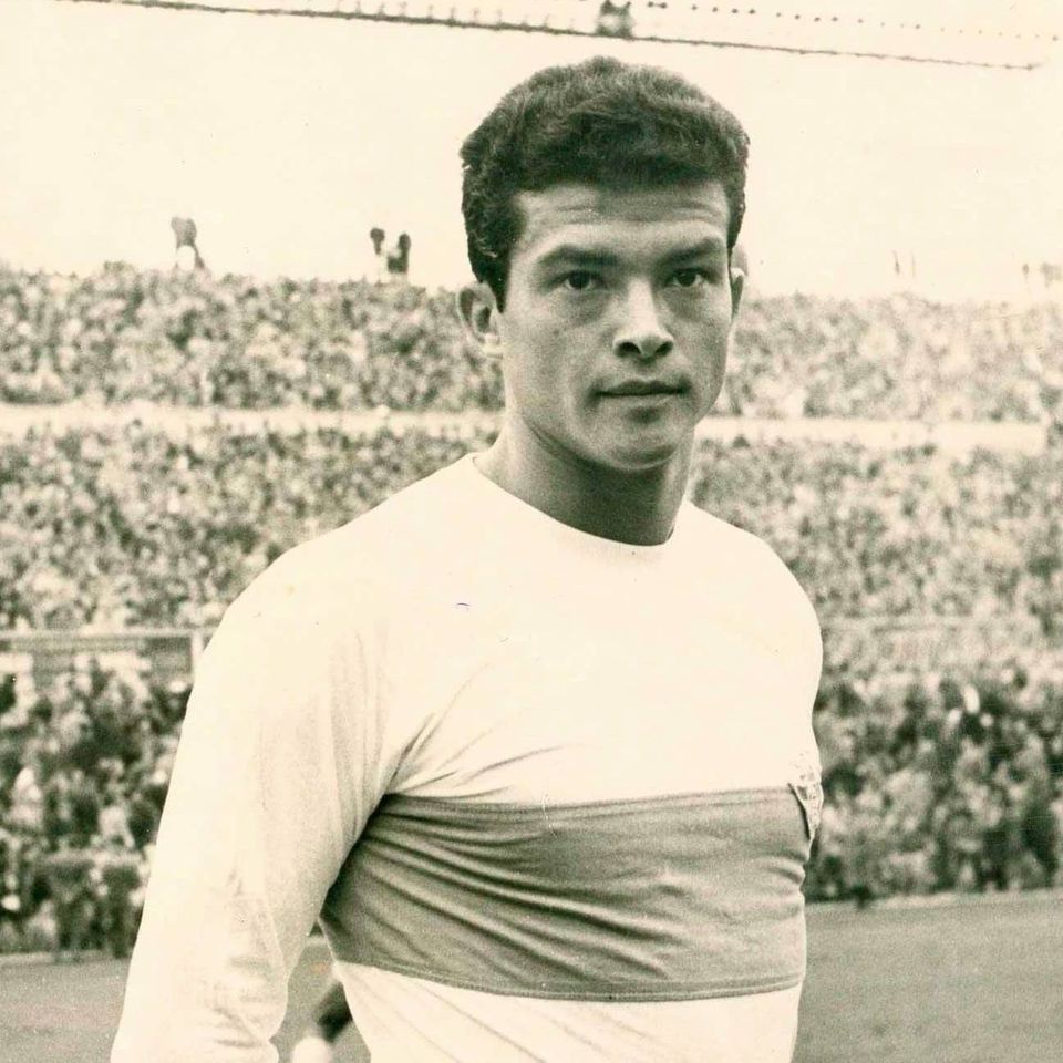 Nos informa Santiago Gambín que ha fallecido a los 87 años JUAN CARLOS LEZCANO, uno de los futbolistas más grandes en la historia del <a href="/elchecf/">Elche Club de Fútbol</a>. La capilla ardiente estará en el Tanatorio del Aljub. Un abrazo afectuoso a su familia. Descanse en paz. #ElcheCF