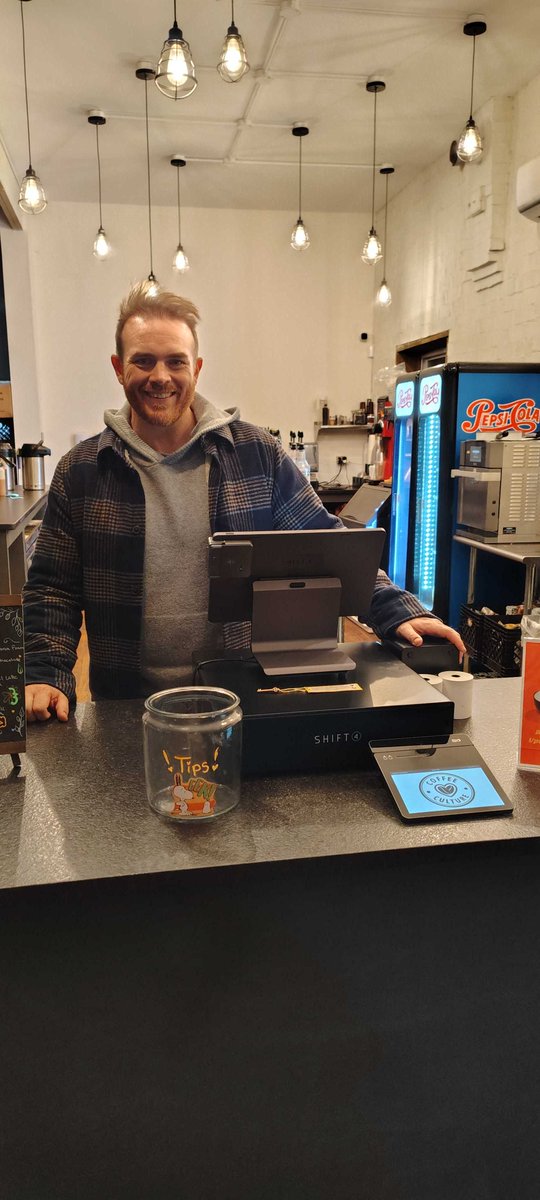 CPando_SkyTab's tweet image. ☕✨ Warm up this season at COFFEE CULTURE LOUDON — the modern, on-the-go coffee spot in Loudon, TN! From rich lattes to bold cappuccinos and all your favorite brews, every cup is crafted to perfection. 🌤️ Whether you’re on the move or catching up with friends, this is the spot…