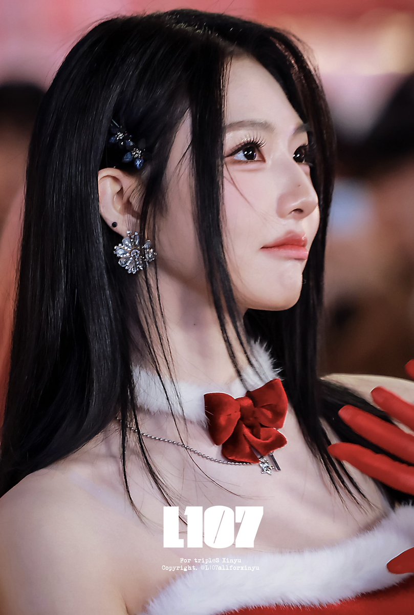 251111 HQ 🎄🎁❤️ #tripleS #트리플에스 #トリプルS #Xinyu #신위