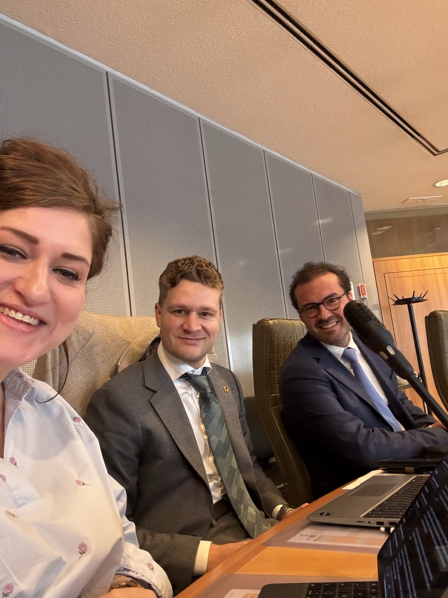 Vandaag tijdens de begrotingsbesprekingen in de commissie Wonen (<a href="/vlaparl/">Vlaams Parlement</a>):

Het <a href="/vlbelang/">Vlaams Belang</a> is de enige partij die de enorme druk van massamigratie op onze (sociale) woningmarkt durft te benoemen.

Van verenigd links hadden we dit kunnen verwachten, maar dat ook <a href="/de_NVA/">N-VA</a> hierin