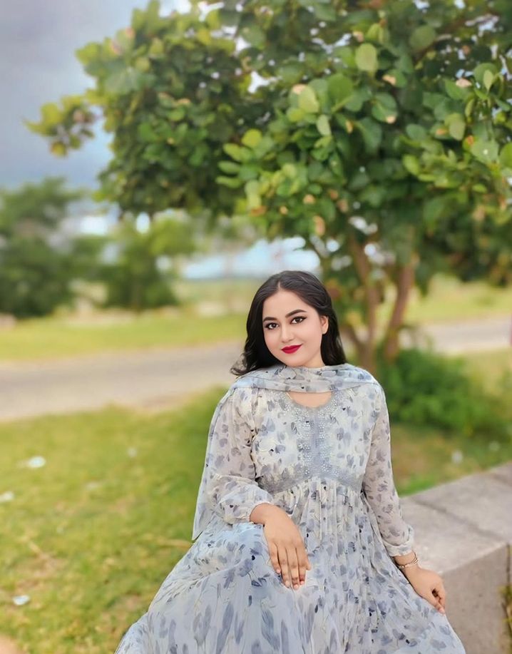 UrbanKingX89's tweet photo. रात को जब हवा तेरे नाम ले जाती है,
दिल फिर से तेरे पास चला जाता है,
ख़ामोश लम्हों में भी तेरा एहसास,
हर पल मुझे बेइंतेहा भाता है।
#RomanticSoul #NightVibes #HeartTouch https://t.co/Jqokv8afBD