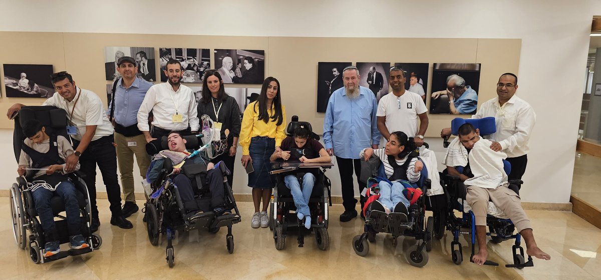 בעזרת ד׳ היום נעביר בקריאה טרומית את הצעת החוק שהגשתי לכסאות גלגלים ממונעים שבאה להקל מאוד על הילדים המיוחדים הללו ועל ההורים שלהם.