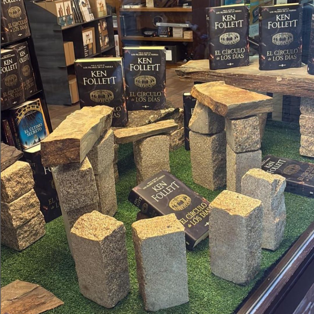 Ken Follett tweet media