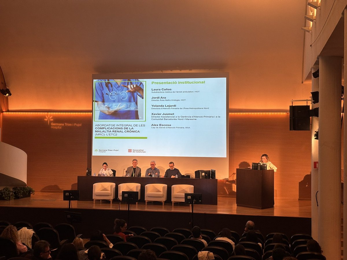 nfrgermanstrias's tweet photo. Avui té lloc la II Jornada sobre l’abordatge integral de les complicacions de la Malaltia Renal Crònica a @hgermanstrias 🏥💚

Una trobada per compartir coneixement i potenciar el treball conjunt entre atenció primària i hospitalària dels pacients amb MRC @bover_j https://t.co/C6m8bCGQQu