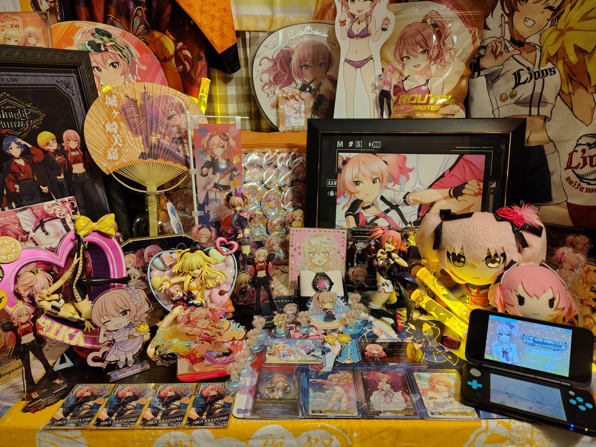 tetravolt2's tweet photo. 本当にありがとうございます！今年は城ヶ崎美嘉さんとるるきゃんを応援するために日本にたくさん行けて本当に感謝しています。美嘉さん、お誕生日おめでとうございます！シンデレラガールズの未来がどんなものになるとしても、これからも一緒に頂点を目指していきましょう！🎉 
#城ヶ崎美嘉誕生祭2025 https://t.co/xBWXRmrGfw