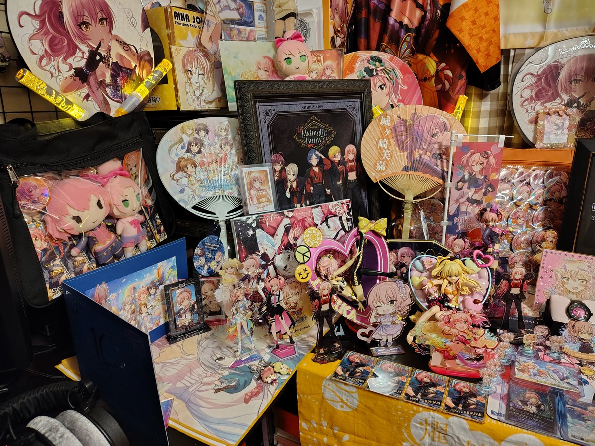 tetravolt2's tweet photo. 本当にありがとうございます！今年は城ヶ崎美嘉さんとるるきゃんを応援するために日本にたくさん行けて本当に感謝しています。美嘉さん、お誕生日おめでとうございます！シンデレラガールズの未来がどんなものになるとしても、これからも一緒に頂点を目指していきましょう！🎉 
#城ヶ崎美嘉誕生祭2025 https://t.co/xBWXRmrGfw