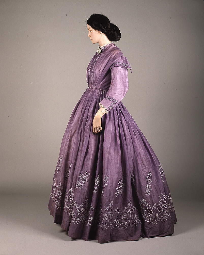 Day dress, 1860s. Glasgow Museums.