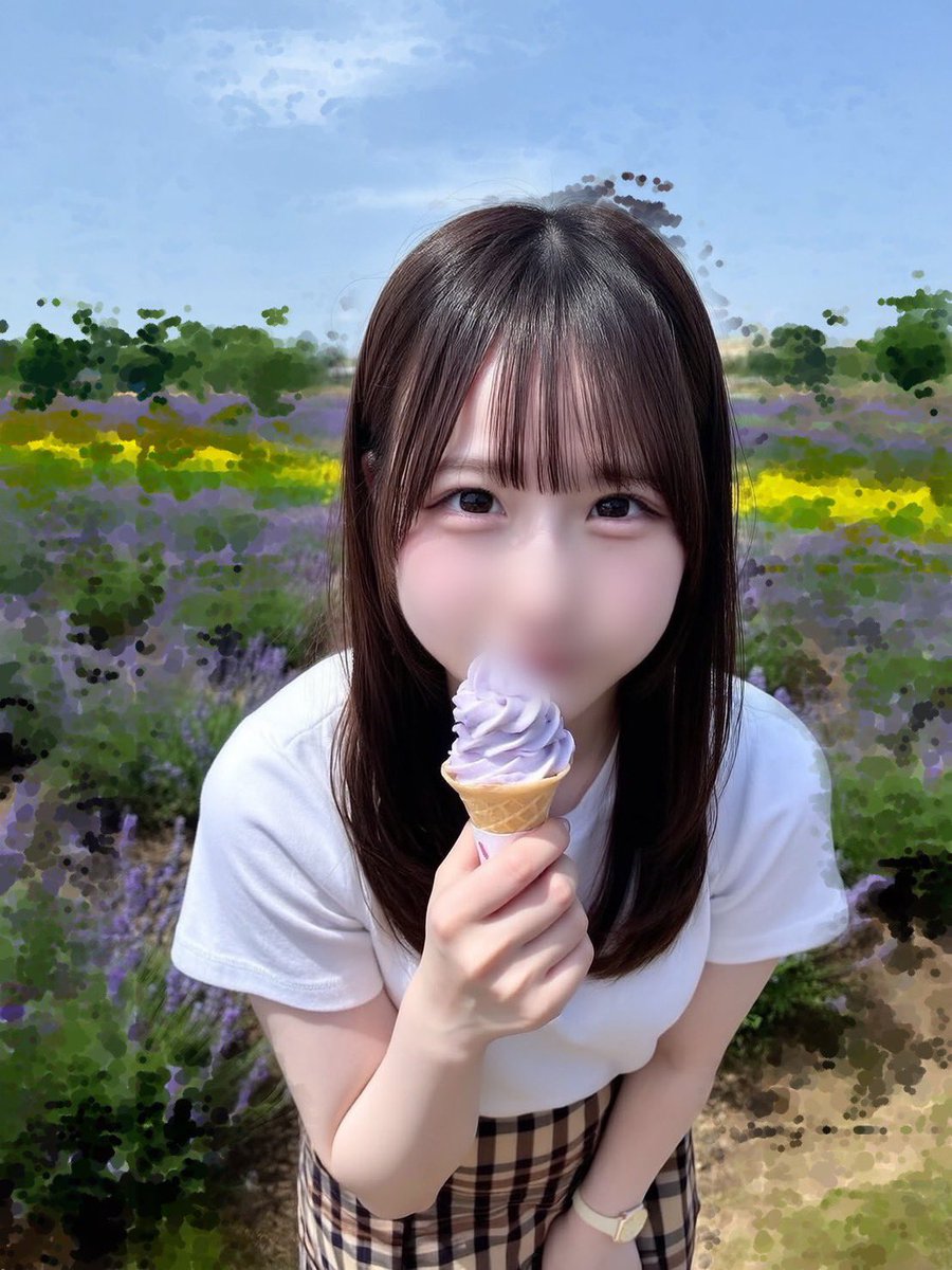 20yura_kk's tweet image. わたしの大好物を発表します！！

アイスクリームが大の大の大好物🤤🩵

わざわざ食べたくて夜中に
20分歩いてミニストップに行ったことも
あります(笑)

牧場のアイスクリームとか濃厚すぎて
ほんとにすき！！
なかなか行けないんですけど(ᐡт тᐡ)

あーんって食べあいっこしたいです！！🩵