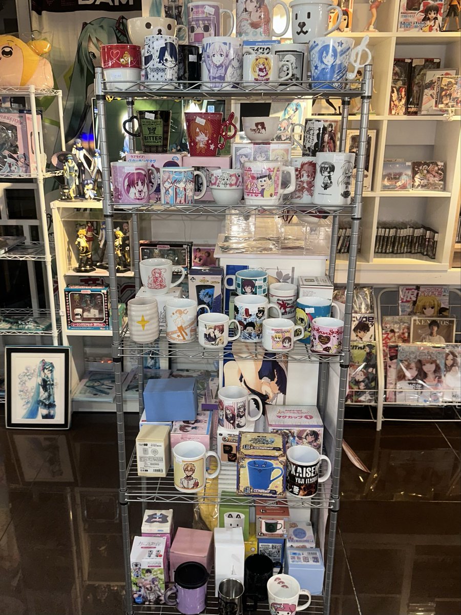 [오프라인 입고]

여러가지 애니메이션 일러스트가 그려진 빈티지 머그컵들이 입고되었습니다 (^.^)