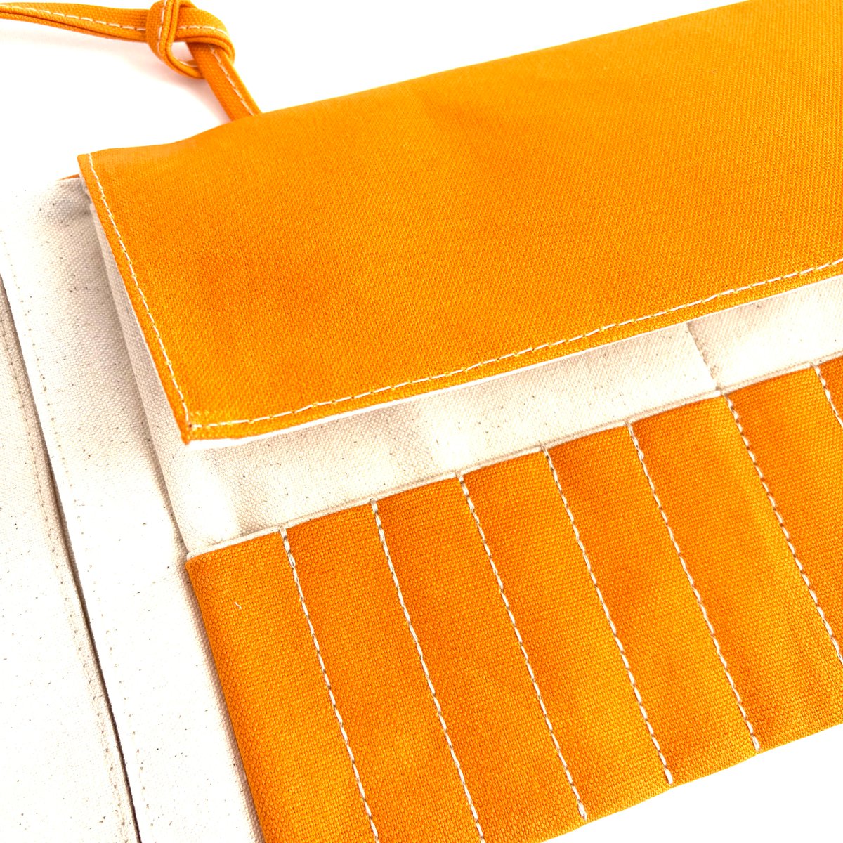 nuunuunagara's tweet photo. パキッと元気なオレンジカラーもあります🍊
編み針ケースCanvasシリーズ🧶 https://t.co/T12gcrhpra