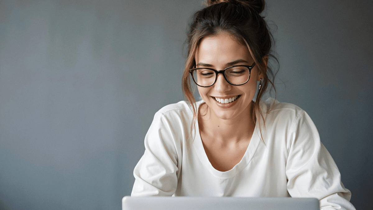 RefNow's tweet image. Wave goodbye to the hassle of manual #ReferenceChecks!

With #RefNow, you can enjoy completed references within 36 hours (on average) - that&apos;s up to 7x faster than traditional methods.

Plus, our smart automation ensures accuracy &amp;amp; consistency every time: heyor.ca/YvZqOK