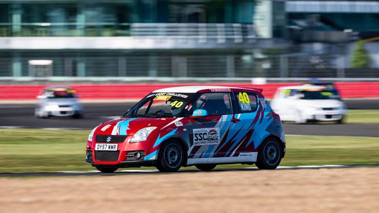 びーも tweet media