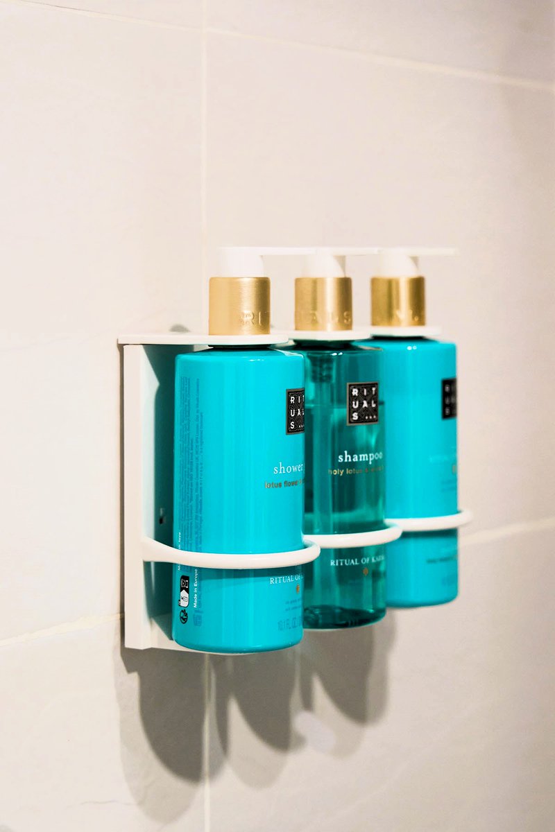 🙋‍♀️En nuestras habitaciones encontrarás dispensadores rellenables. Reducimos nuestro desperdicio de plástico y apostamos por un turismo más sostenible y responsable.😎 bit.ly/2uH2utg #HotelMadrid #HotelMadridCentro #Escapadas #MadridEstáDeModa #Madrid