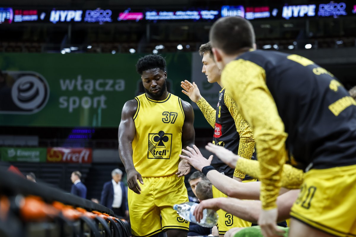 🏀 <a href="/treflsopot/">Energa Trefl Sopot</a> w derbach Trójmiasta zagrał w wyjątkowych koszulkach retro z okazji 30-lecia powstania klubu 😍

Jak Wam podoba się ta inicjatywa?

fot. Wojciech Figurski
#plkpl <a href="/GrupaORLEN/">ORLEN</a>