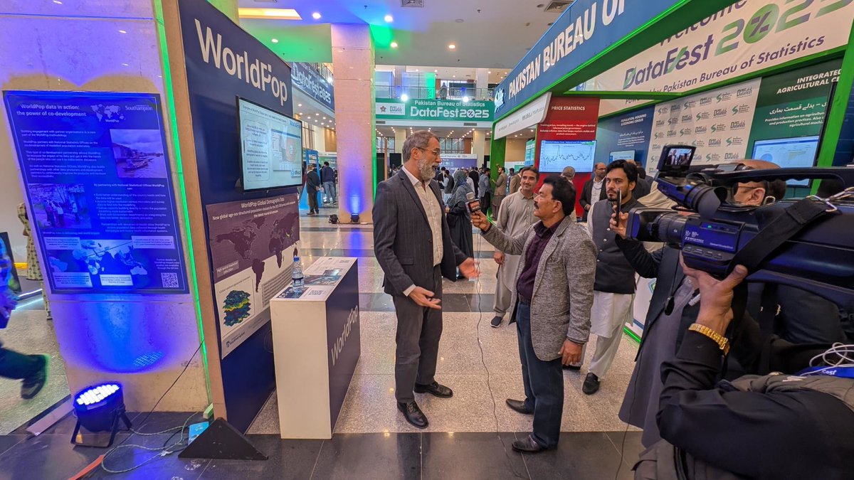 WorldPopProject's tweet image. We&apos;re thrilled to join #DataFest2025 at the Pak-China Friendship Centre, championing a data-driven future alongside our partners. 

Together we’re mapping impact, shaping insights. 🌍 #DataForGood 

Our recent capacity building in #Pakistan 🔗worldpop.org/blog/worldpop-…