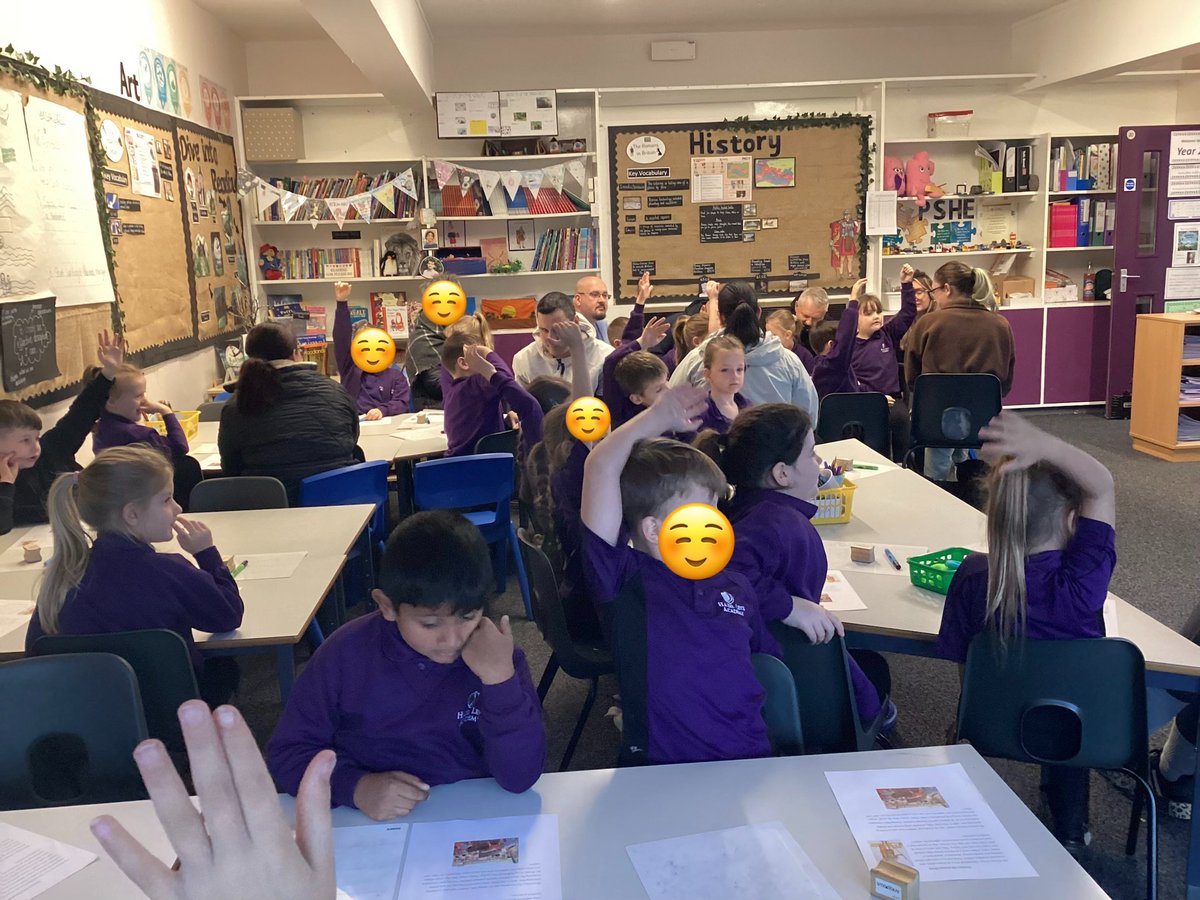 HazelLeysAcad's tweet image. Fantastic turnout at our parents’ reading drop-in today!
Together, we’re making a difference. 
🟣 Model reading aloud
🟣 Talk about non-fiction structure
🟣 Explore &amp;amp; define vocabulary
🟣 Try fluency strategies like echo reading
#ReadingMatters #ParentPartnership @GreenwoodAcad