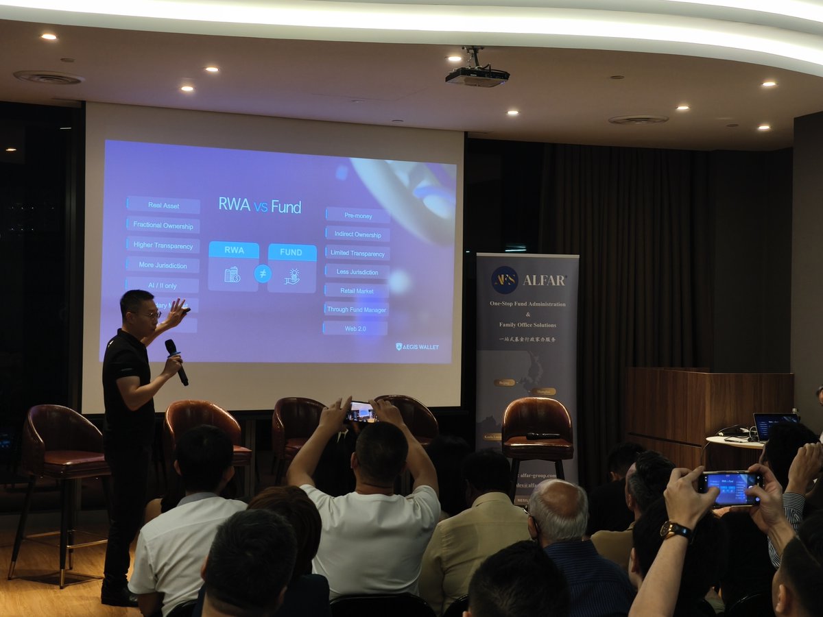 OGBCGroup's tweet photo. A strong turnout at #OGBC for Decentralized Finance Connect, where leaders across DeFi, finance, and policy discussed the evolving frameworks driving institutional participation.
Panels and exchanges covered topics from RWA tokenization to cross-border compliance and liquidity infrastructure, reflecting a growing maturity in how decentralized systems interact with global markets.