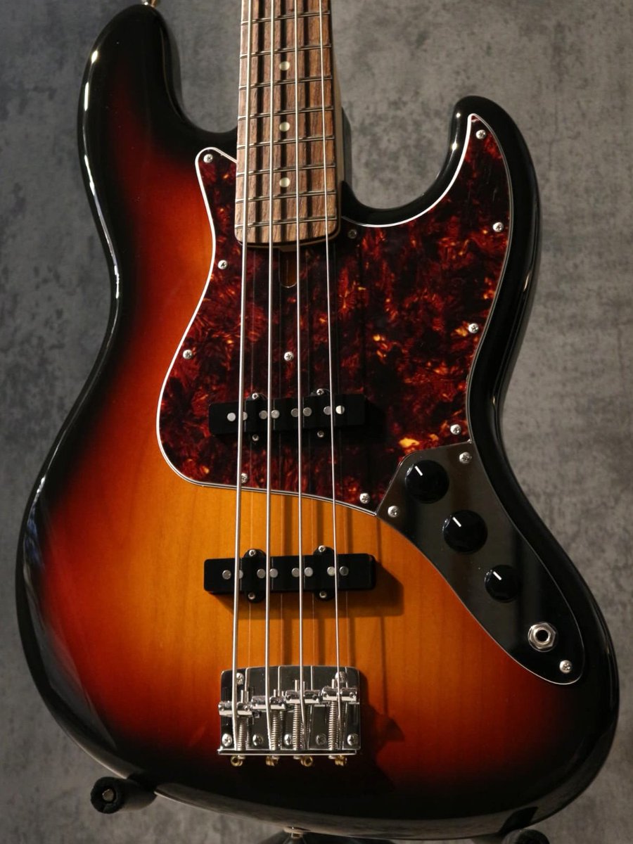 エレキベース ＃セール情報 #クロサワ楽器】 【涙のチョイ傷特価