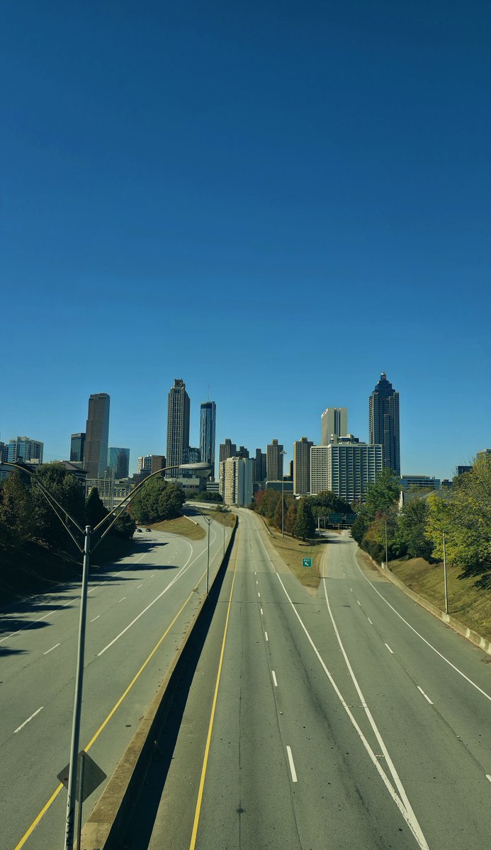 Milan🇮🇹 > Atlanta🇺🇸

Dawid swapped rainy Italian skies for sunny Atlanta highways on a recent shoot☀️

We're thrilled for this opportunity to travel and film on location for our clients📹

#Atlanta #USA #Videography #Video