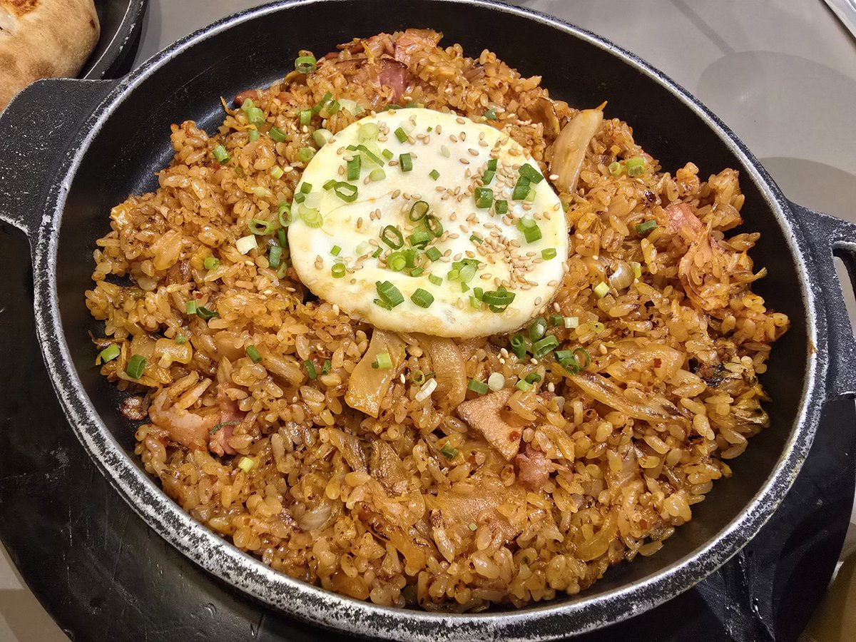 cos_paysha's tweet image. 부산에 미리 내려온 이유
:  이재모피자 먹을라구