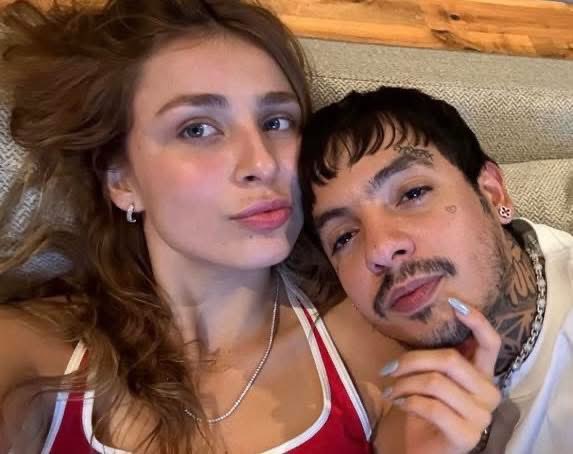 NatanaelCan0's tweet image. yo con la 10/10 demostrando q verbo mata carita: