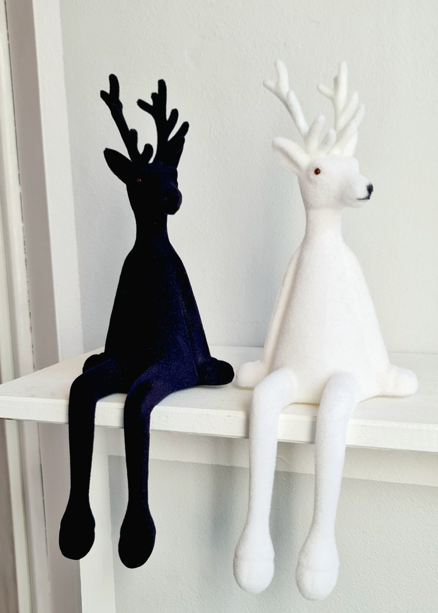 XXL-Kantenhocker Hirsch Weiß 56 cm – Große Weihnachtsfigur mit Geweih tischdeko-online.de/weihnachtsfigu… ✨🦌 Diese XXL-Weihnachtsfigur in Form eines weißen Hirsches ist ein echter Hingucker! Perfekt für festliche Stimmung &amp; edle Deko-Vibes! 🎄🤍
#Weihnachten #Deko #Interior #Xmas #Hirsch