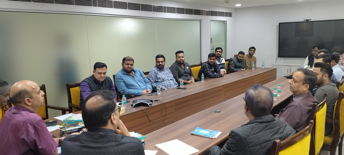 FCI_Delhi's tweet image. 📢A Traders’ Meet was convened today at #FCI, RO-Delhi, chaired by Shri Anupam B. Vyas, CGM (NZ), in the presence of Shri S K Swain, GM (QC) &amp;amp; Smt. K P Asha, GM (R).

#OMSS Traders shared suggestions and feedback on Sale Operations under Delhi Region.

#DelhiRegion