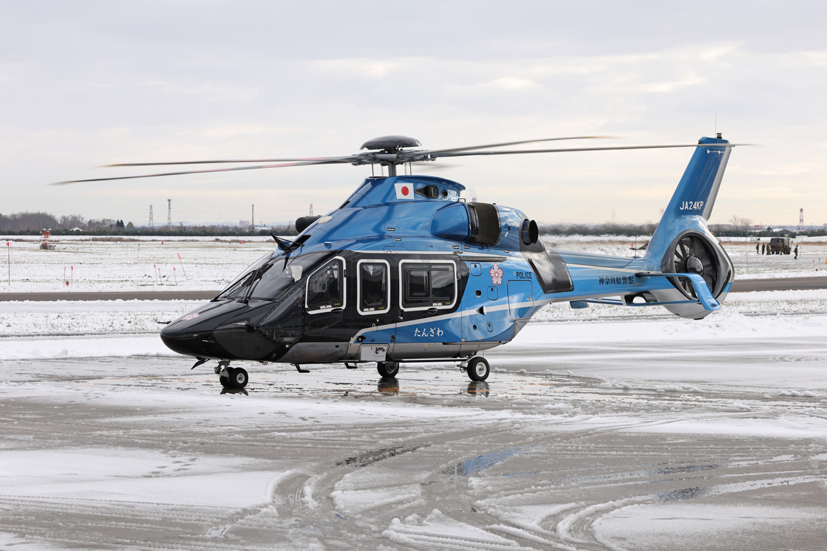 航空機・ヘリコプター u10081 機体記号 : JA17AC (静岡エアコミュータ) 航空機体ガイド | FlyTeam