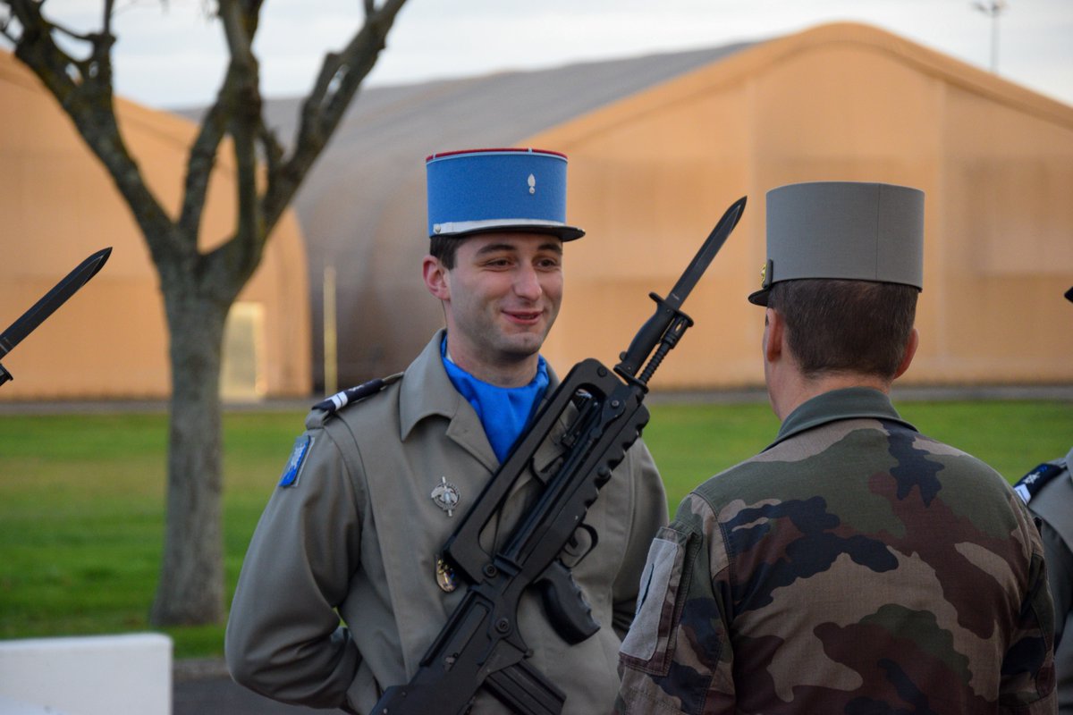 14eBsmat's tweet image. 📍 Le directeur du #SMITer en visite de commandement à la 14e #BSMAT.

Objectif : faire un point sur les avancées des travaux des référents constituants.

🔧 Trois sites : Bruz, Nouâtre, Poitiers.

Une visite riche en échanges techniques et humains !

#ArméeDeTerre #Maintenance