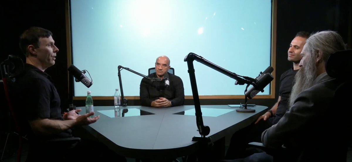 Out tomorrow.
Three of the top voices in longevity. 
@MattKaeberlein, <a href="/aubreydegrey/">Aubrey de Grey</a> &amp; <a href="/GordanLauc/">Gordan Lauc</a> 

From the great societal challenges posed by aging to how measuring will evolve, it's not one to miss. 

Out on The Beyond Tomorrow Podcast at 12pm EST / 5pm GMT (Thursday 13th)