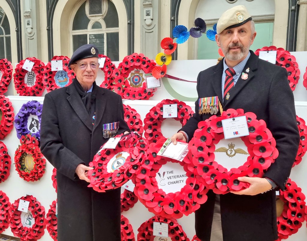 As part of The <a href="/VETERANSCHARITY/">The Veterans Charity</a> first <a href="/RemembeRoutes/">Routes of Remembrance 🚄🌸🚢🌸✈️🌸🚁🌸</a> (started in 2020) Poppies to Paddington event. I sent a special wreath to the capital from the south west to go on to Brompton cemetery to <a href="/theroyalparks/">The Royal Parks</a> war memorial thanks to them and an RAF veteran. 

Lest we forget