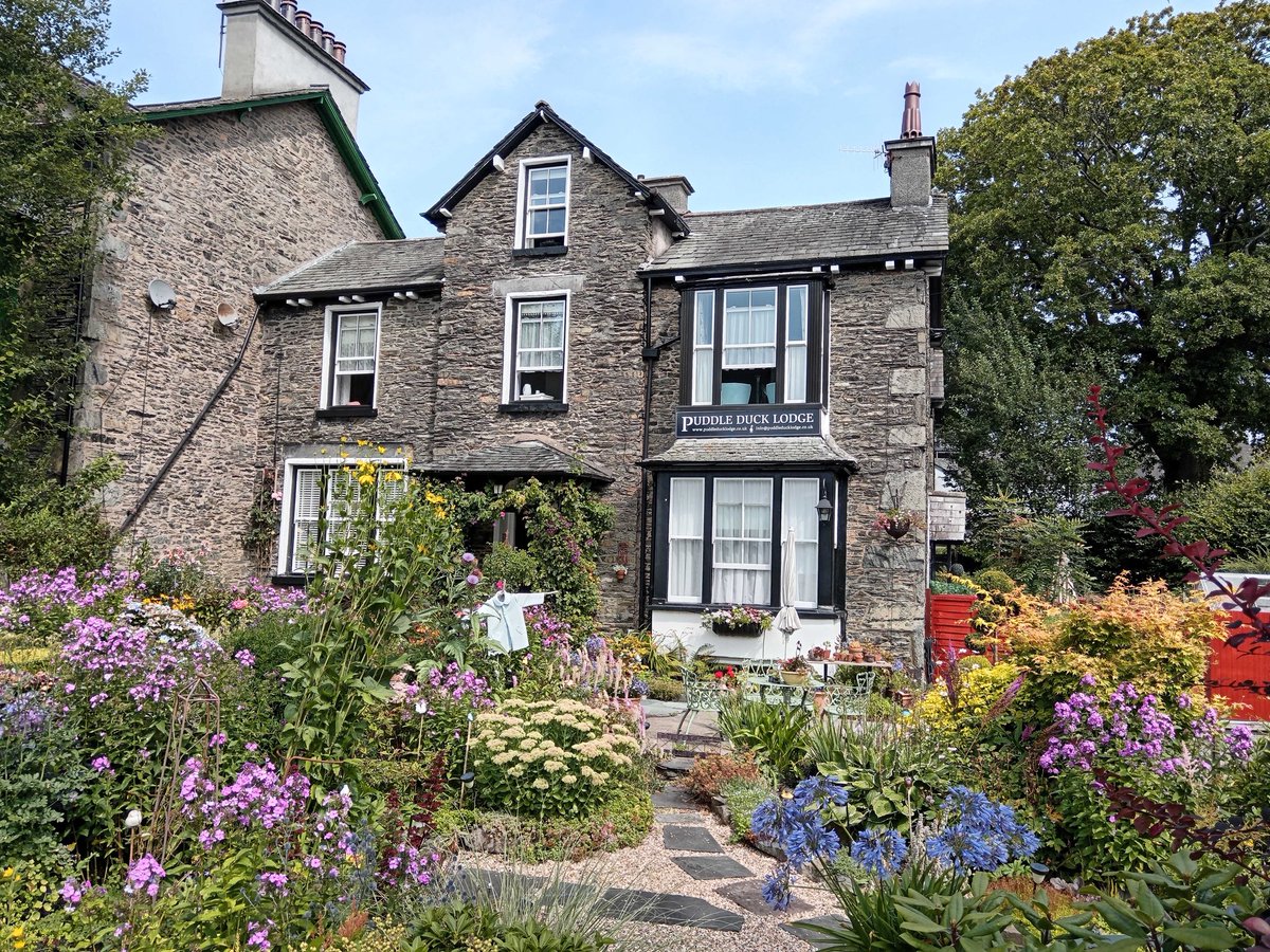 ✅ FOR SALE ✅
⭐️ Puddle Duck Lodge ⭐️
📍Bowness-on-Windermere📍
💷 £255,000 Leasehold 💷
📲 01204 325101 📲
📧 enquiries@ajfcommercial.co.uk 📧
#newtothemarket #new #business #guesthouse #bandb #forsale #bownessonwindermere #cumbria #lakedistrict #uk #kingof #businesssales