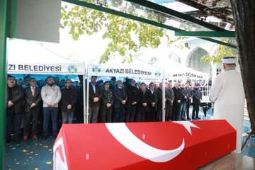 Sakarya’nın Akyazı İlçesi Halkı Kıbrıs Gazisini Uğurlandı