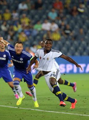 John Terry: “Fenerbahçe’ye karşı oynayacağımız zaman oğlum benden imzalı bir Emenike forması istedi ve ben de ona alacağıma söz verdim.

Takım arkadaşlarıma Emenike’den forma istemeyin dedim. Maç bittiğinde yanına gittim ve formayı istedim, tereddüt etmeden bana verdi. Hatta o da