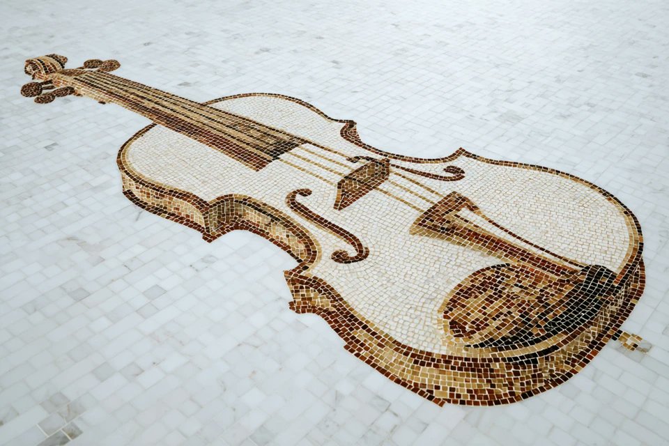 Mosaic violin