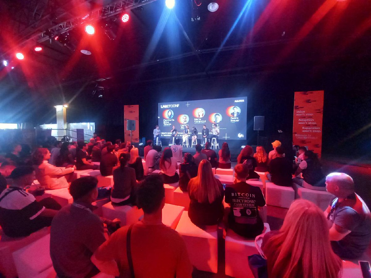 CESS_Storage's tweet image. 🔥 CESS Network LATAM Shines at LABITCONF 2025! 

What an incredible experience at Latin America’s top Bitcoin &amp;amp; blockchain conference! 🇦🇷✨

From Nov 7–8, at Centro Costa Salguero in Buenos Aires, LABITCONF gathered 250+ speakers, 330+ guests, and 7 parallel stages covering…