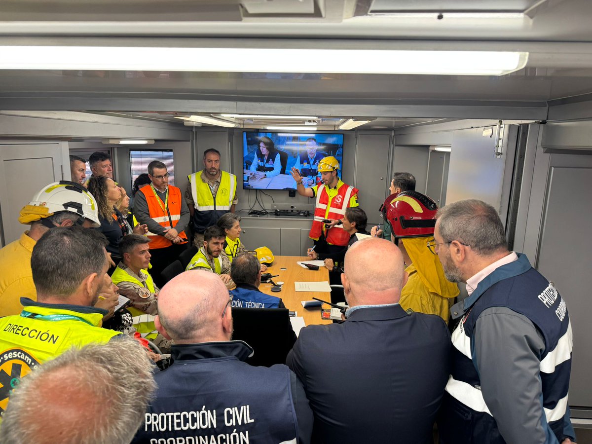 112clm's tweet image. La hipótesis del #SIMULACRO parte de un aviso naranja por precipitaciones que provocan un rápido llenado de la presa del río Gévalo, ubicada en ese término municipal, con posibilidad de rotura de la misma y, en consecuencia, un riesgo inminente de avenida. #112clm