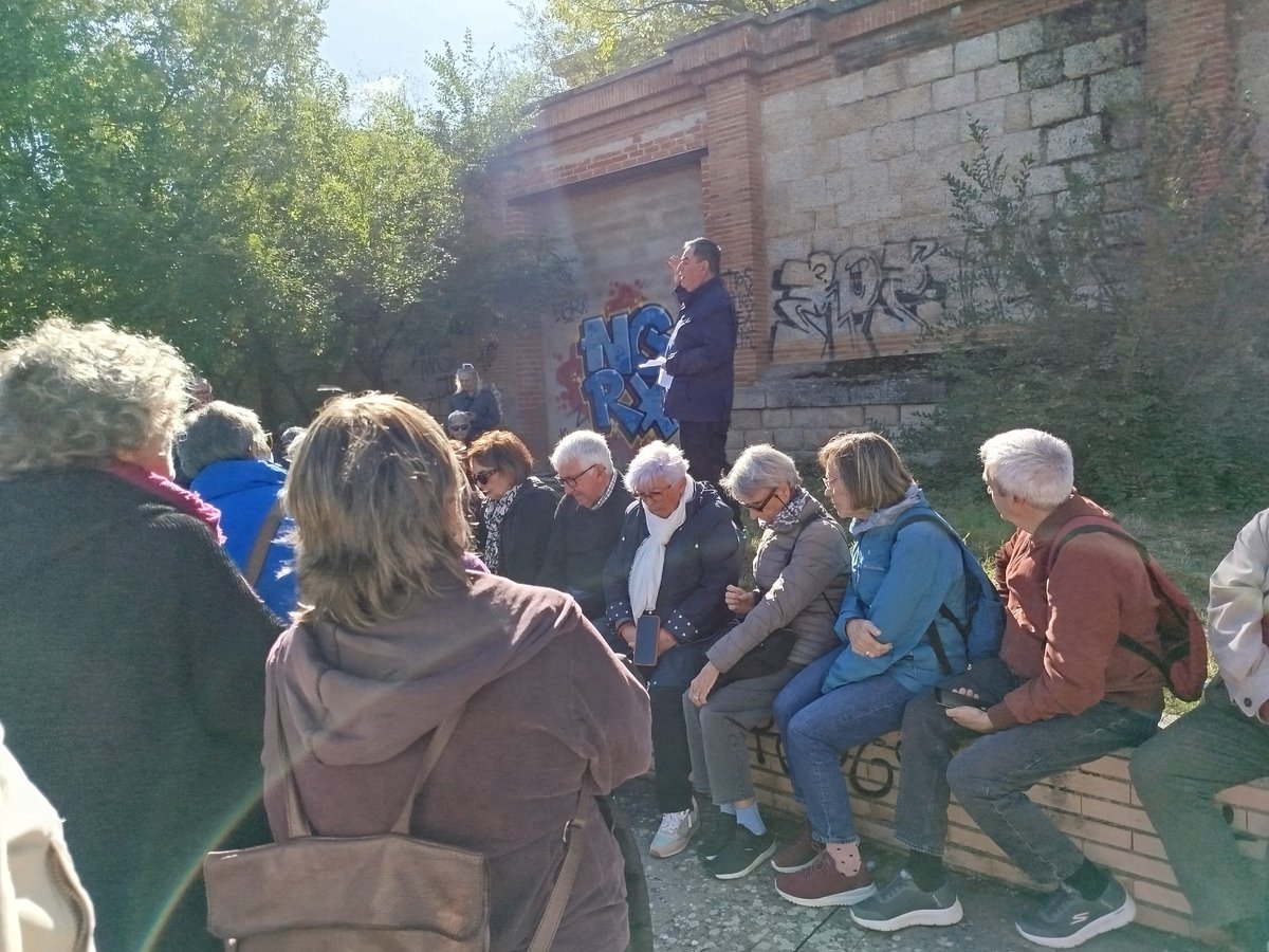 📢 IMÁGENES Ruta de la Represión Franquista en Cáceres. 🗓 8 NOV 📍 Plaza de Toros, Cáceres
Ruta de la Represión Franquista: 6 paradas para recordar y reflexionar sobre nuestra historia.

<a href="/pensCCOO/">Pensionistas CCOO</a>