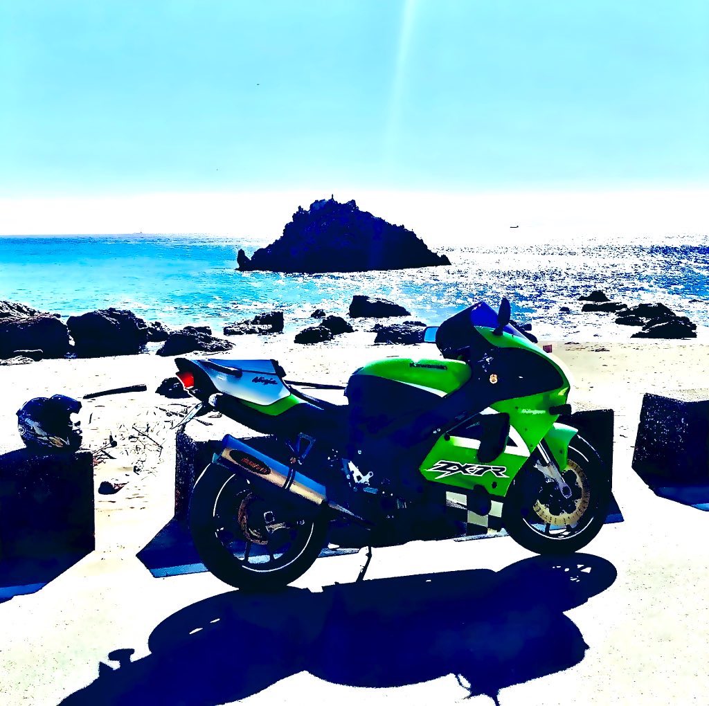 由規 とっくに生産終了したバイクに乗ってる変わり者 えっ😲 昨日は #11月11