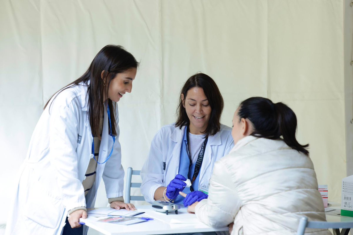 congresolabclin's tweet image. Fueron muchas las personas que se acercaron ayer a la carpa sanitaria de @Semedlab para conocer la salud de sus riñones. ¡Gracias!  

Hoy da comienzo #LABCLIN2025 en Valencia con más de 1.500 profesionales del #laboratorioclinico

labclin2025.es