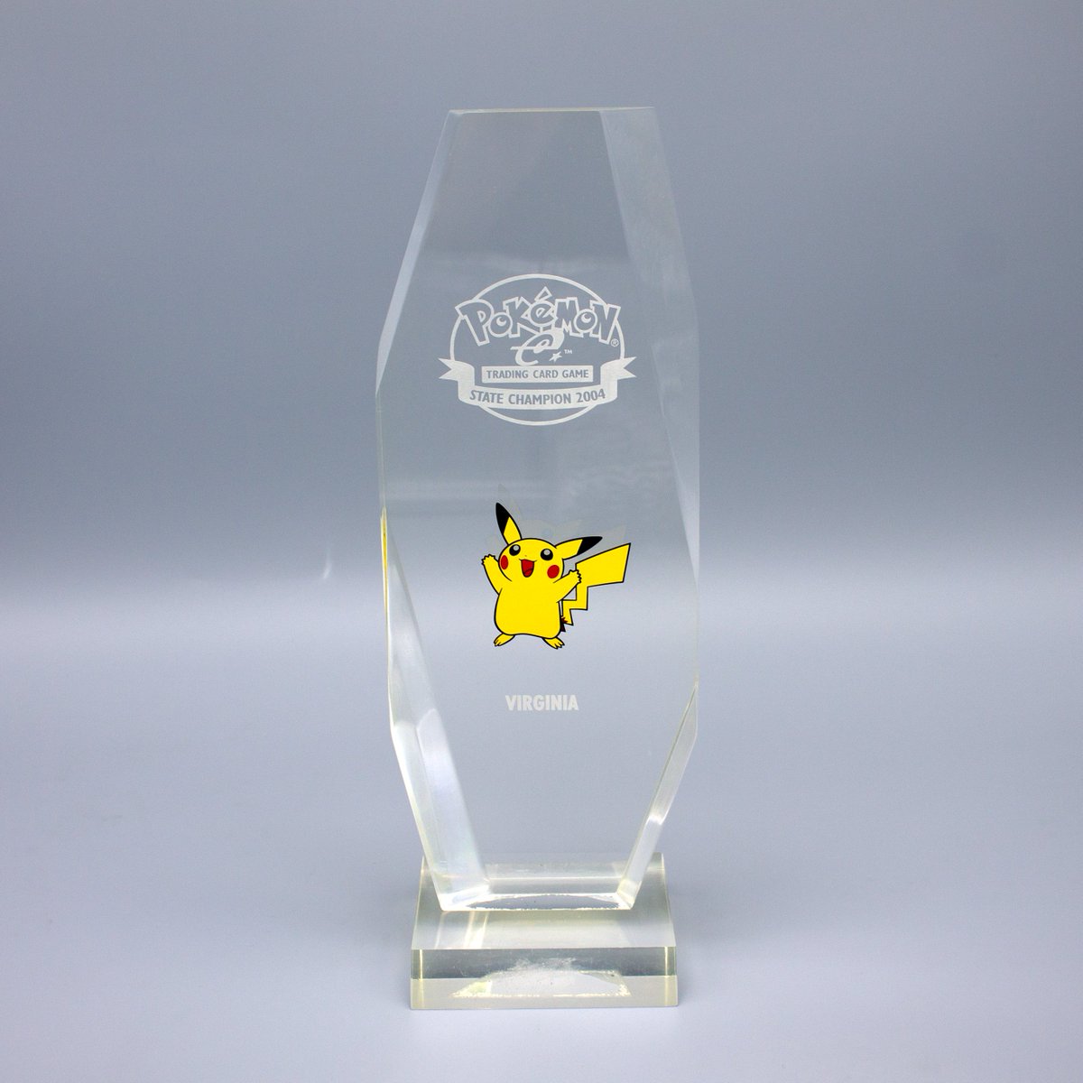 MATOBADESIGN's tweet photo. Pokémon TCG STATE CHAMPION Trophy
(2004, Virgina)

Grail request (not for sale) https://t.co/kV28FZDq7V