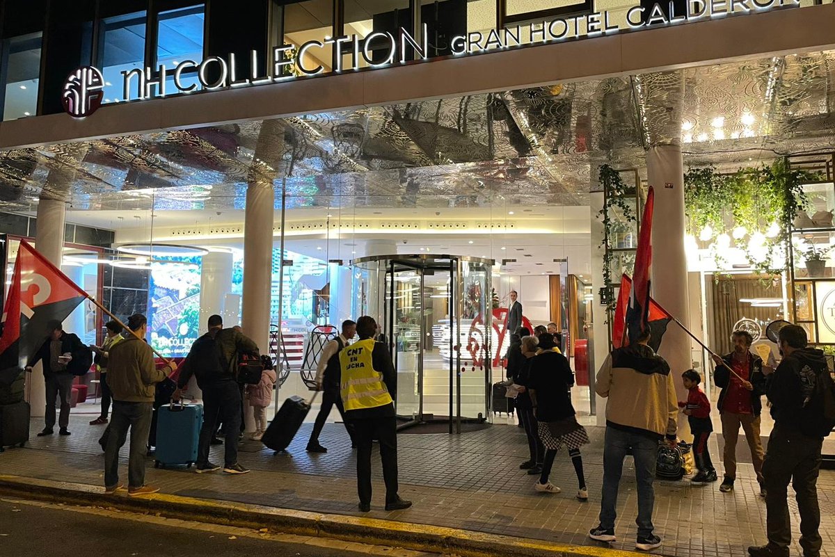 ⚫️🔴 Continúa el conflicto sindical en <a href="/NHHotels/">NH Hotels</a>  

Tras una parada en la actividad sindical, como muestra de voluntad de alcanzar un acuerdo por parte de la sección de #CNT, la patronal opta nuevamente por la confrontación.

Y nosotros volvemos a la calle.🧵