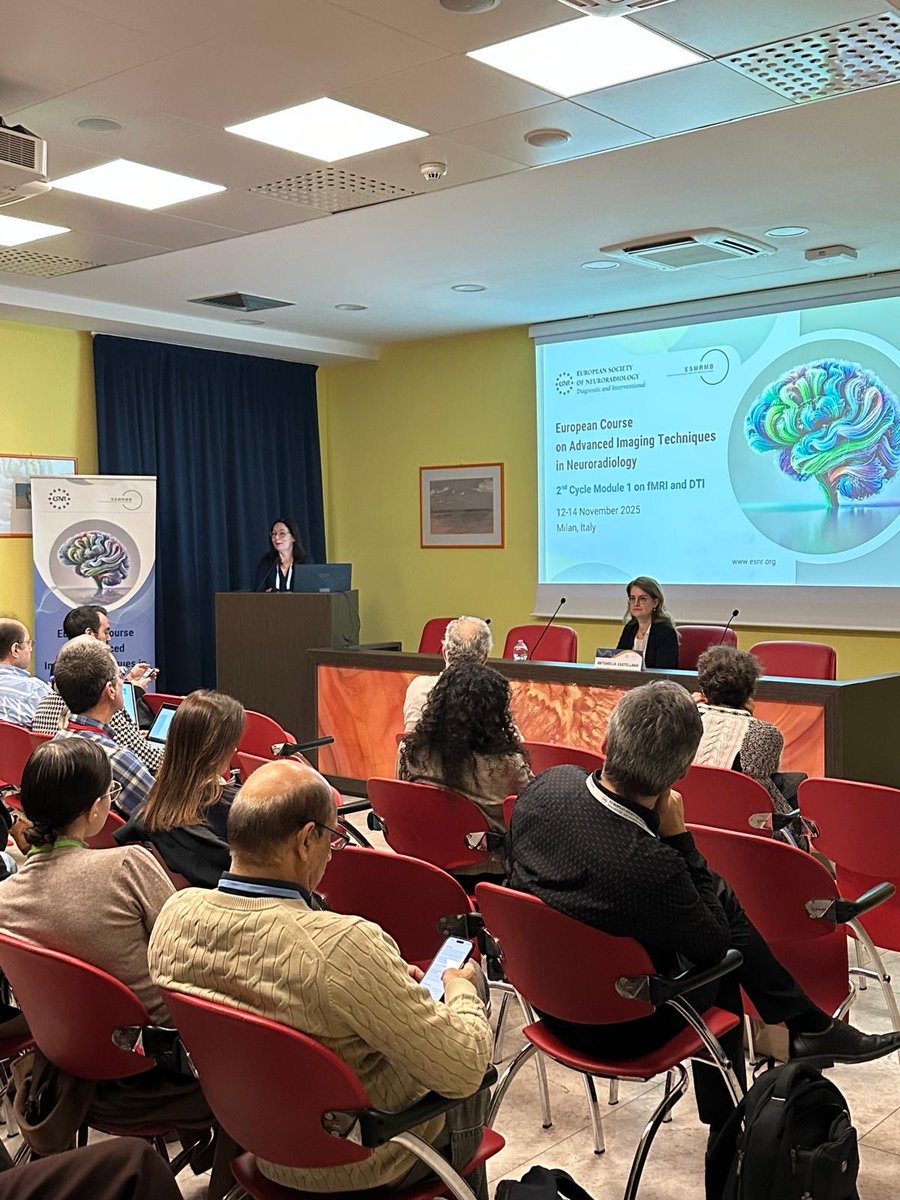 ESNRad's tweet image. Day 1 of the European Course on Advanced Imaging Techniques in Neuroradiology – 2nd Cycle, Module 1 focused on fMRI and DTI, highlighting cutting-edge advances in brain function and connectivity imaging.

#Neuroradiology #fMRI #DTI #Neuroimaging #ESNR
